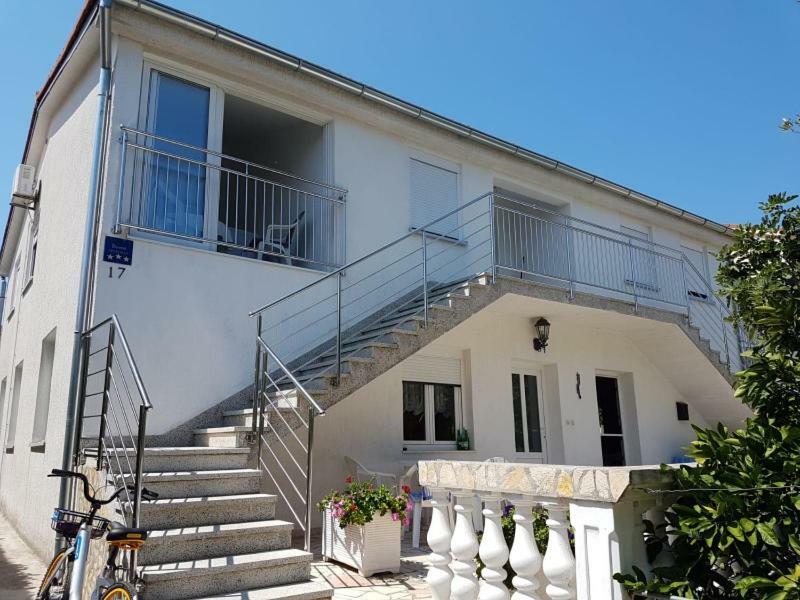 Apartments Mary Murter Exterior foto